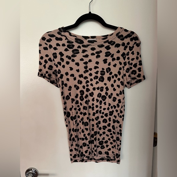 Michael Stars x REVOLVE Leopard Shine Tee - Picture 5 of 8